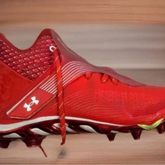 Under Armour highlight hammer MC red/white football cleats Sz 14 men\'s